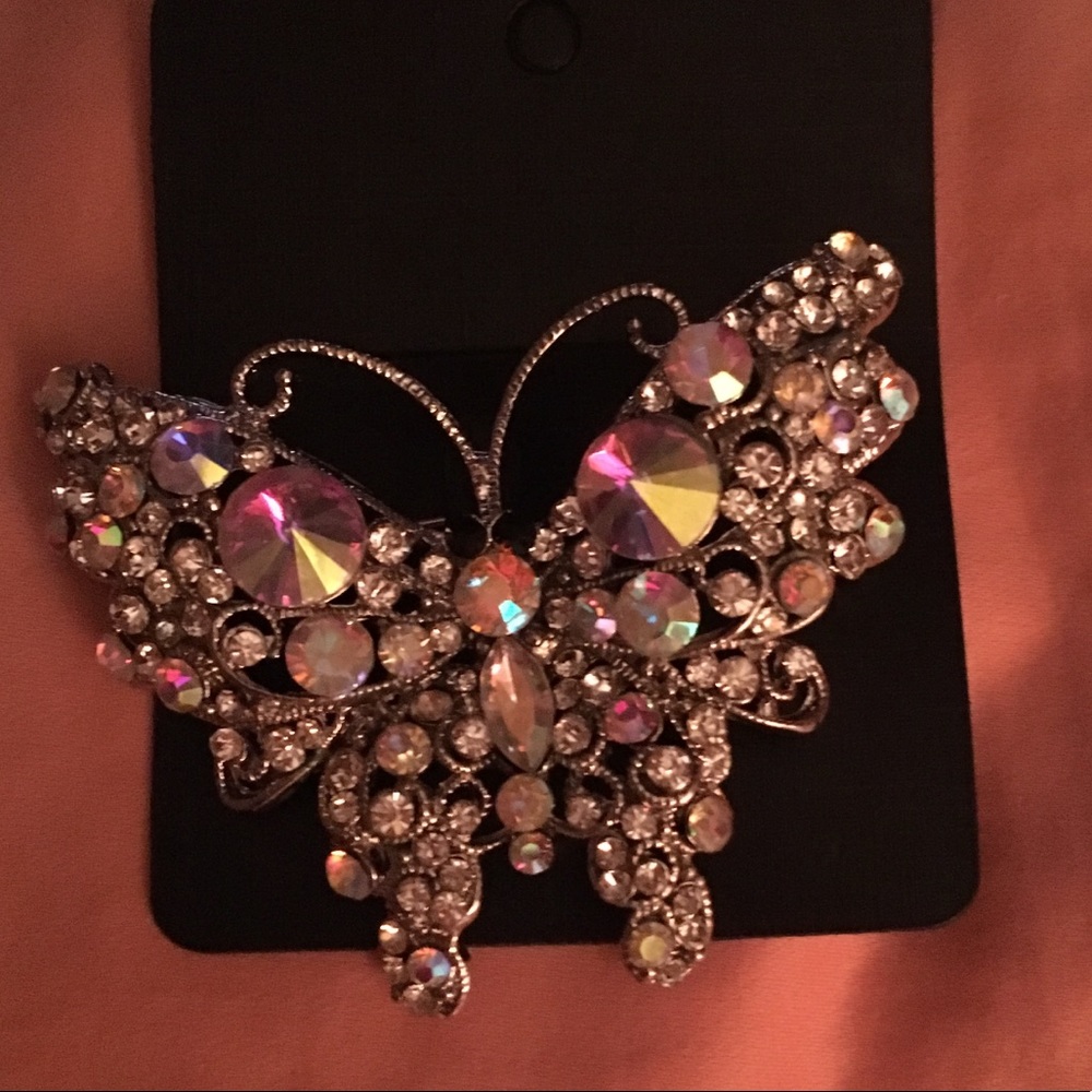 Brooch